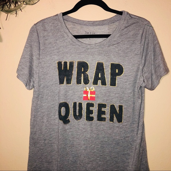 Zoe+Liv Wrap Queen Christmas Shirt - Picture 2 of 8